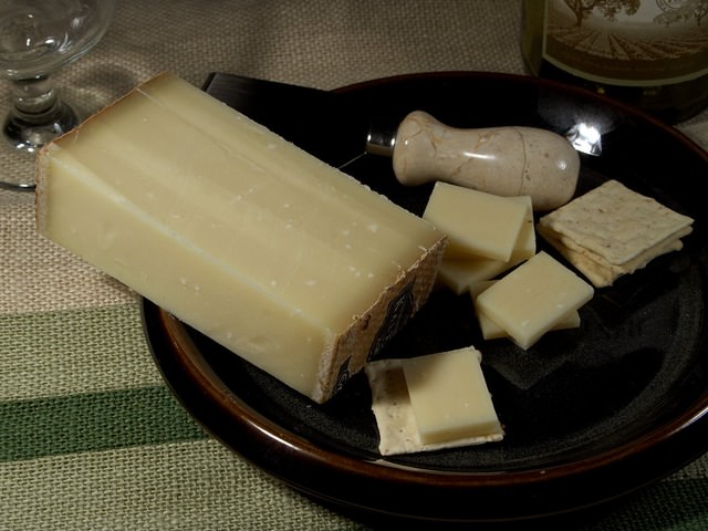 gruyere cheese Fontina cheese substitute