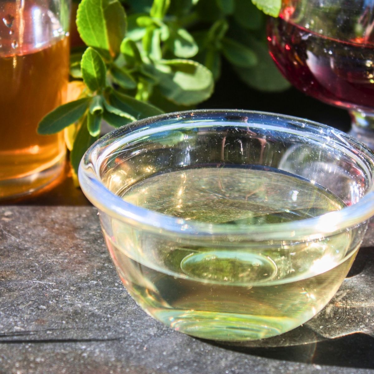 Vinegar liquid in a glass bowl.