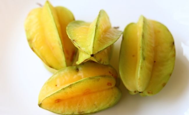 What Does Starfruit Taste Like?    