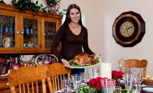 How to Keep Thanksgiving Dinner Warm- My Family Tradition - KitchenVile